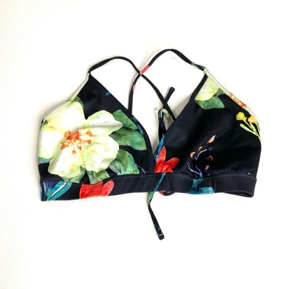 Stunning Tropical Print Mika Yoga Wear Lila Sports Bra Athletic Wear Yoga Top